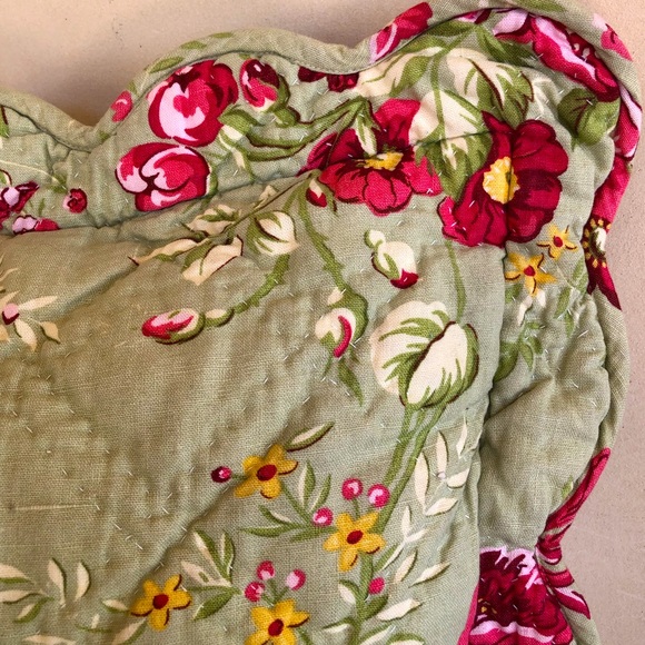 FLORAL PILLOW Quilted Pottery Barn 2Patterns 31”Sq - Picture 4 of 10